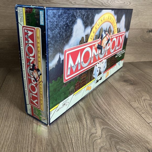Monopoly DELUXE Edition Parker Brothers Board Game Vintage 1995 - Picture 2 of 16